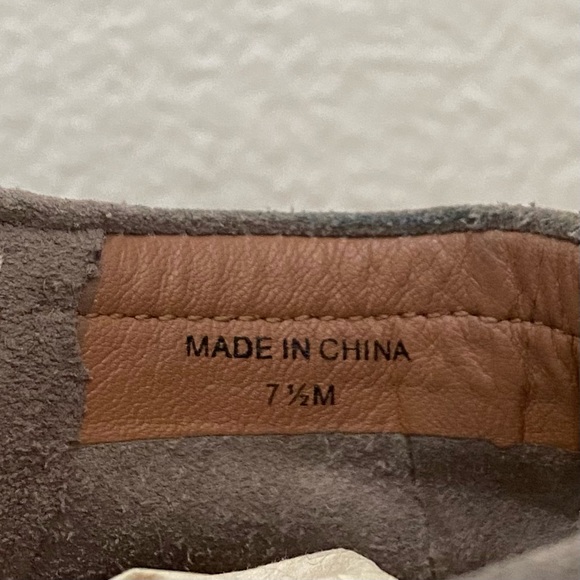 KATE SPADE Gray Taupe Suede Leather Fringe Tassel Side Zip Booties Size 7.5M - Picture 13 of 16